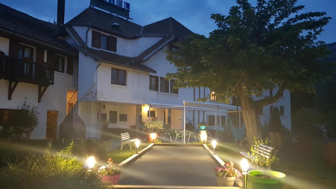 Hotel Restaurant Le Traineau Clelles Exteriör bild