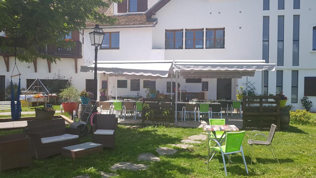 Hotel Restaurant Le Traineau Clelles Exteriör bild